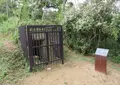 戦争遺跡防空壕の写真_673625