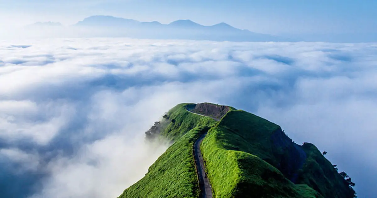 阿蘇の絶景を探す旅 北外輪山編 Holiday ホリデー