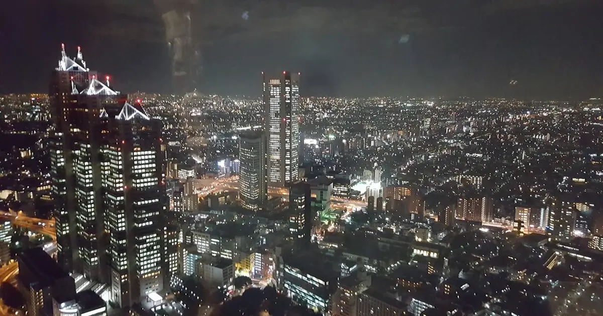 新宿 夜ご飯 デート 学生 交際