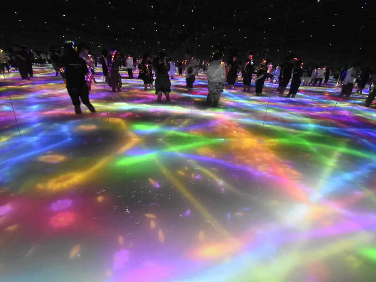 チームラボ新豊洲の最新体験レポート 話題のteamlab Planets Tokyoの全貌を大解剖の完全ガイド Holiday ホリデー