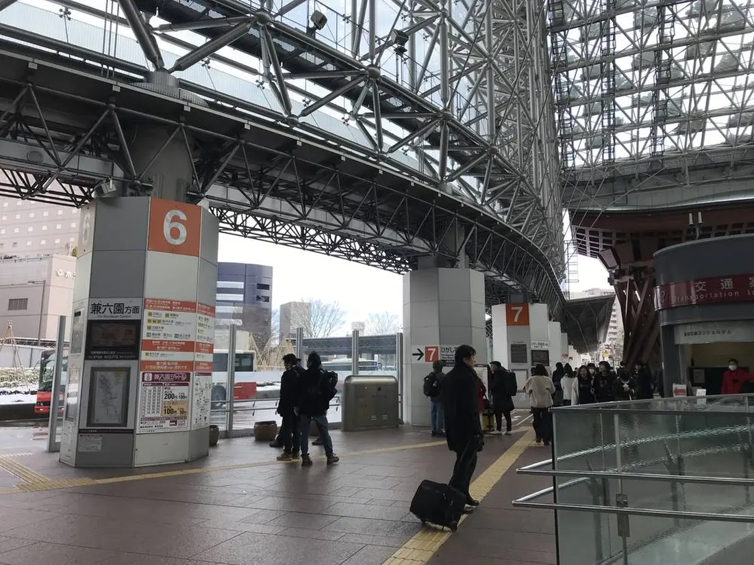 金沢駅　バスターミナル