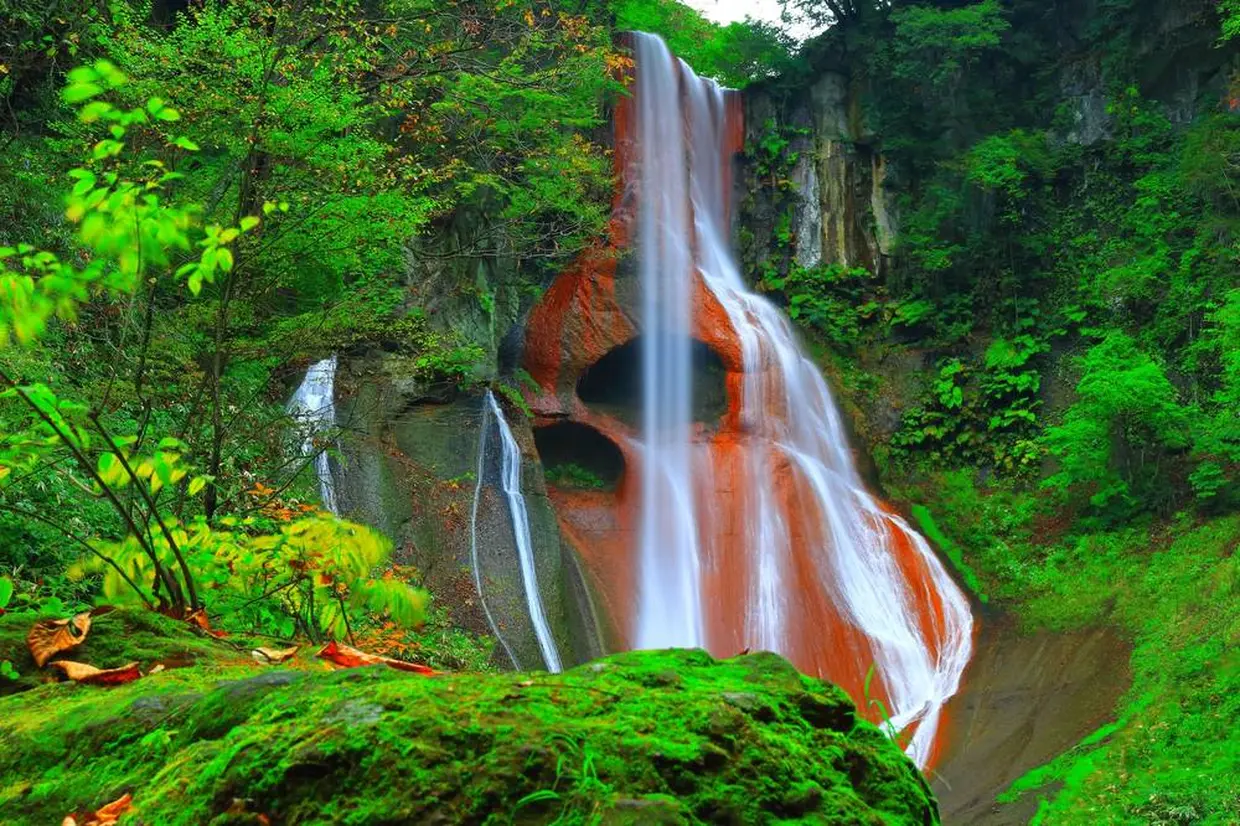 Osen Waterfall (嫗仙の滝)