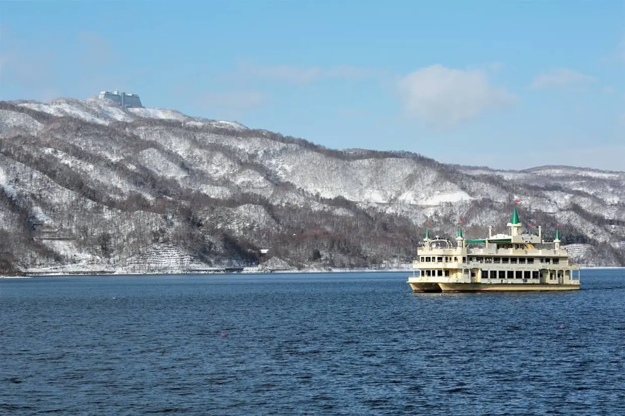 Lake Toya pleasure boat（洞爺湖 遊覧船）