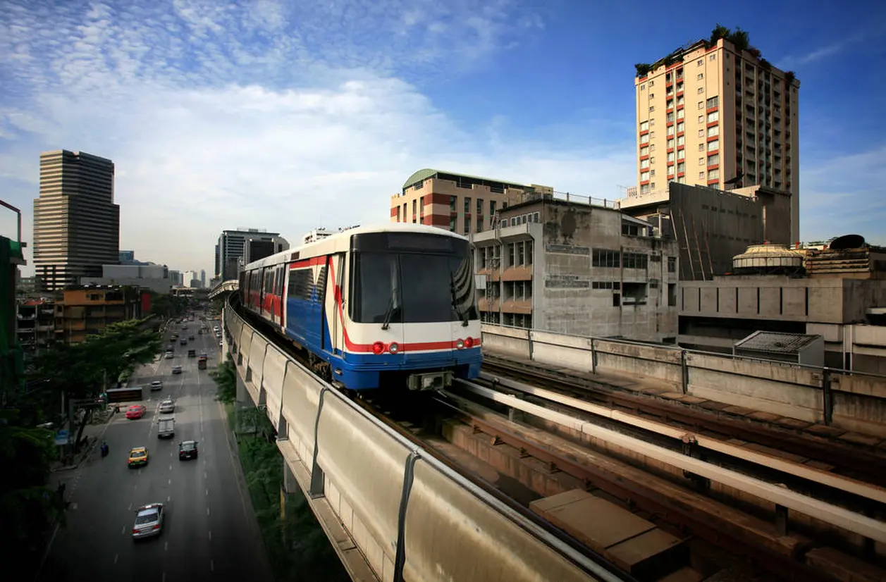 タイ　電車