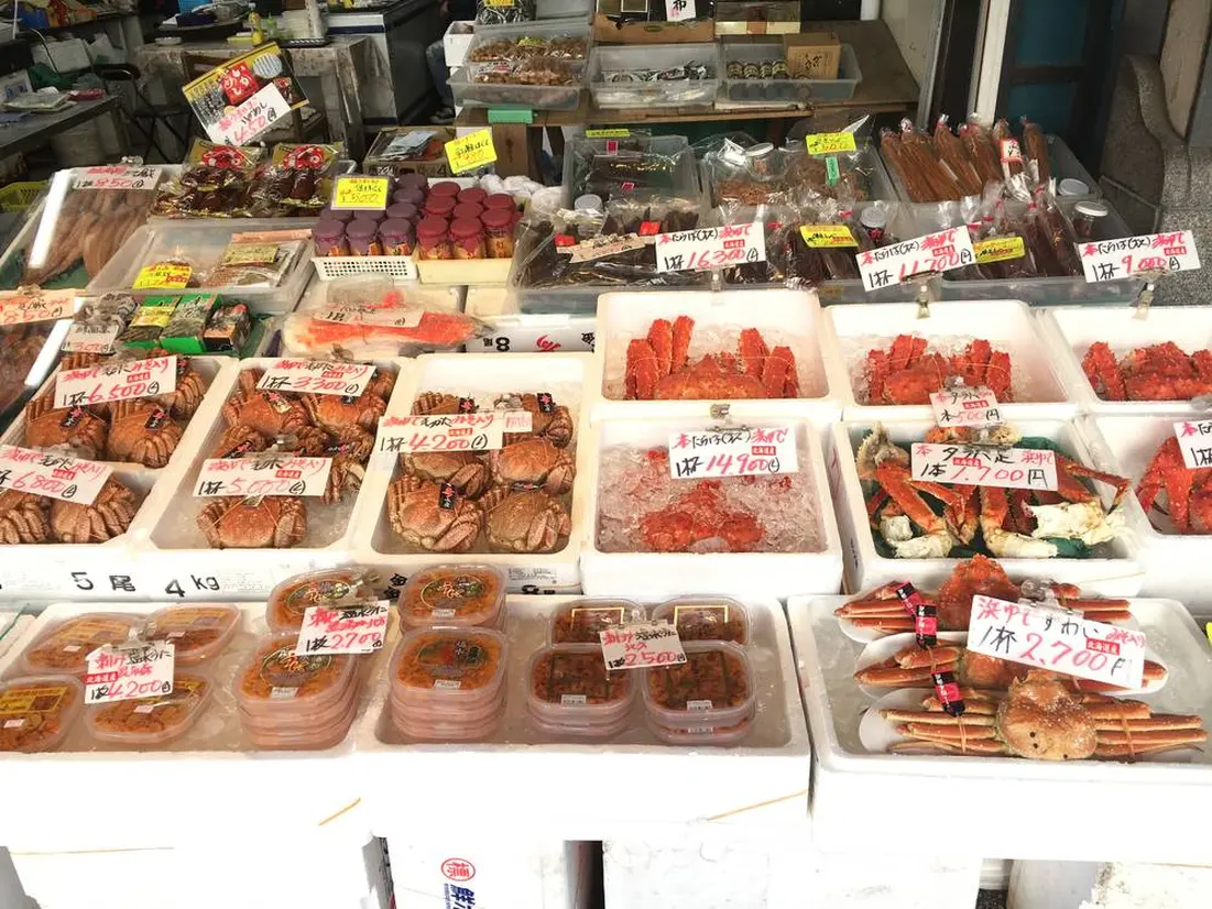 二条市場の楽しみ方完全ガイド 北海道の新鮮な海鮮が味わえる 見どころやおすすめのお店まとめ Holiday ホリデー