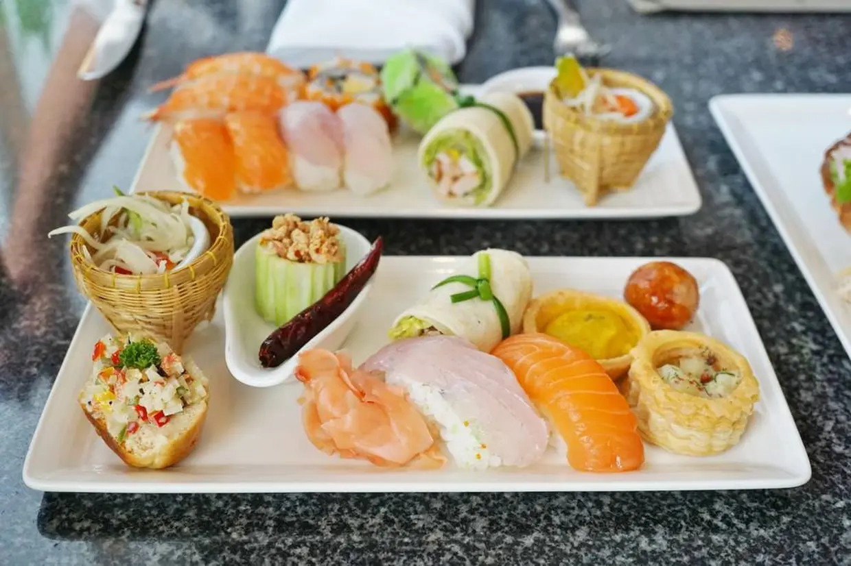 日本では食べられないクリエイティブな寿司