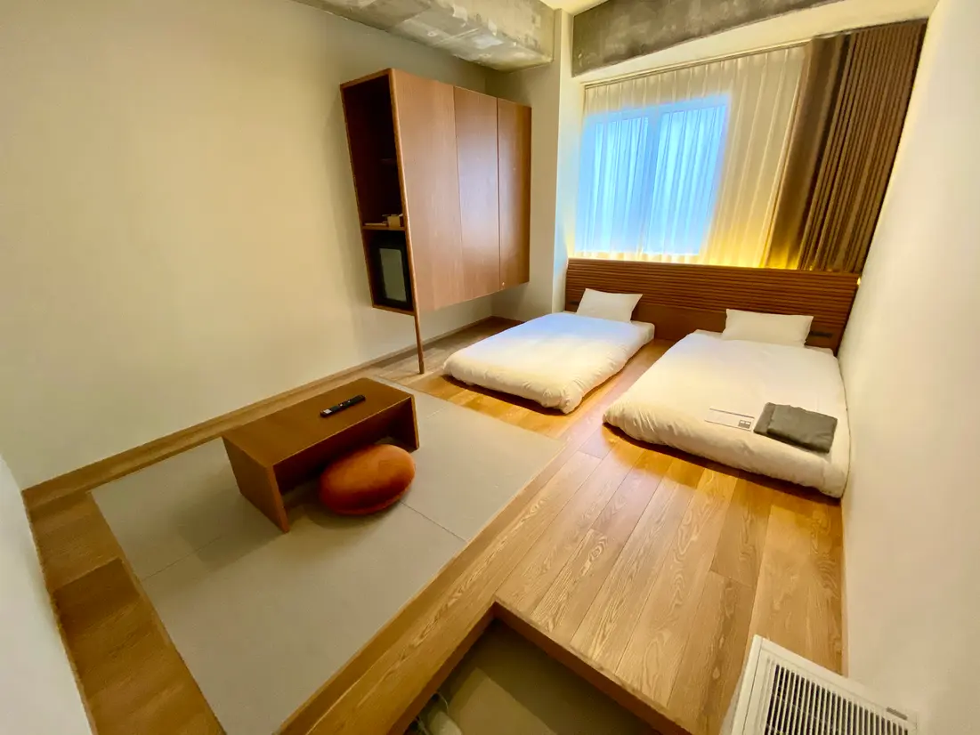 STANDARD 4: Japanese-style Room