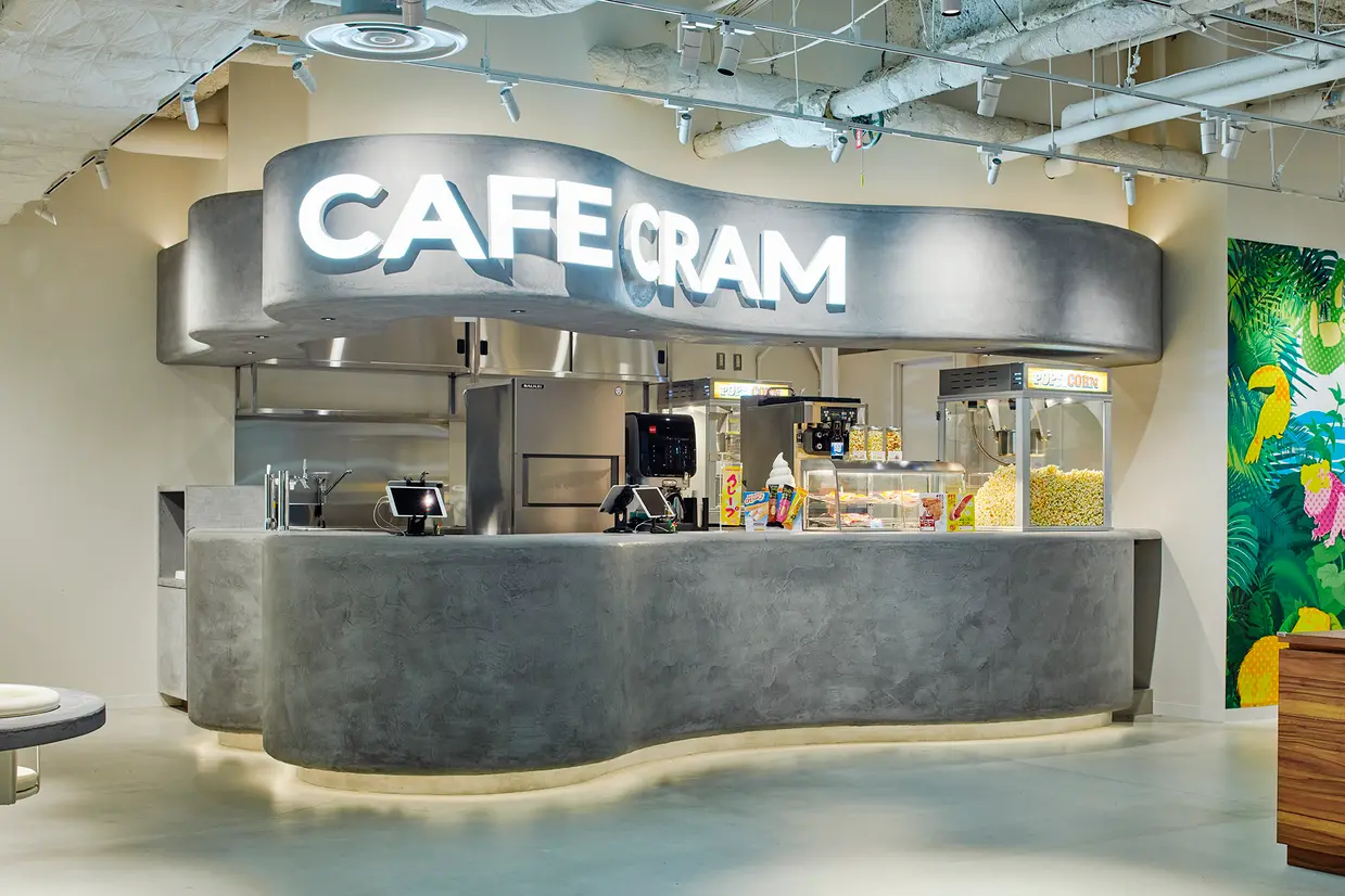 CAFE CRAM（カフェ クラム)