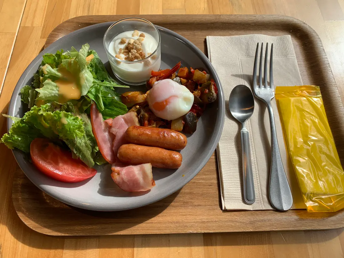 ワンプレートの朝食。朝からお腹が空いちゃいます。