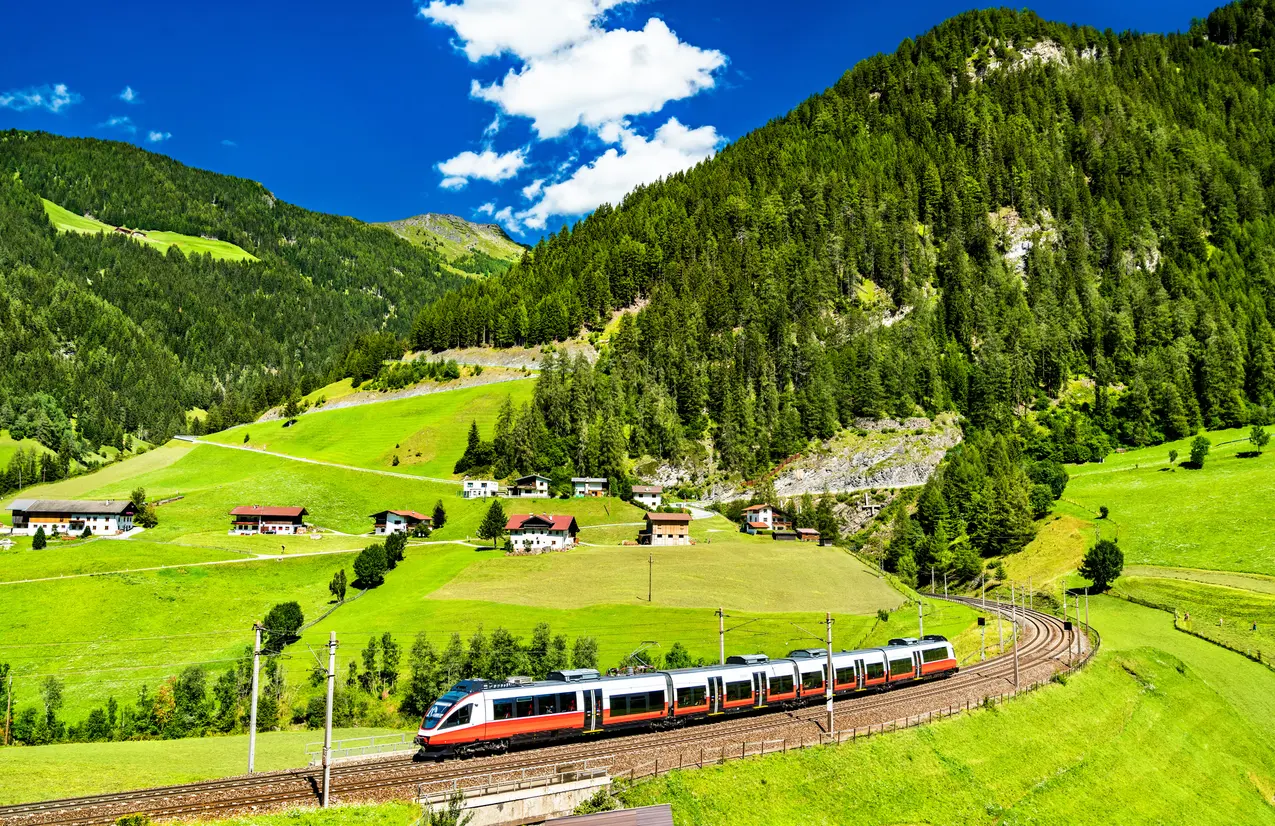 オーストリア観光スポット紹介 人気のお土産や旅行に役立つ情報満載 おすすめスポット30選 Holiday ホリデー