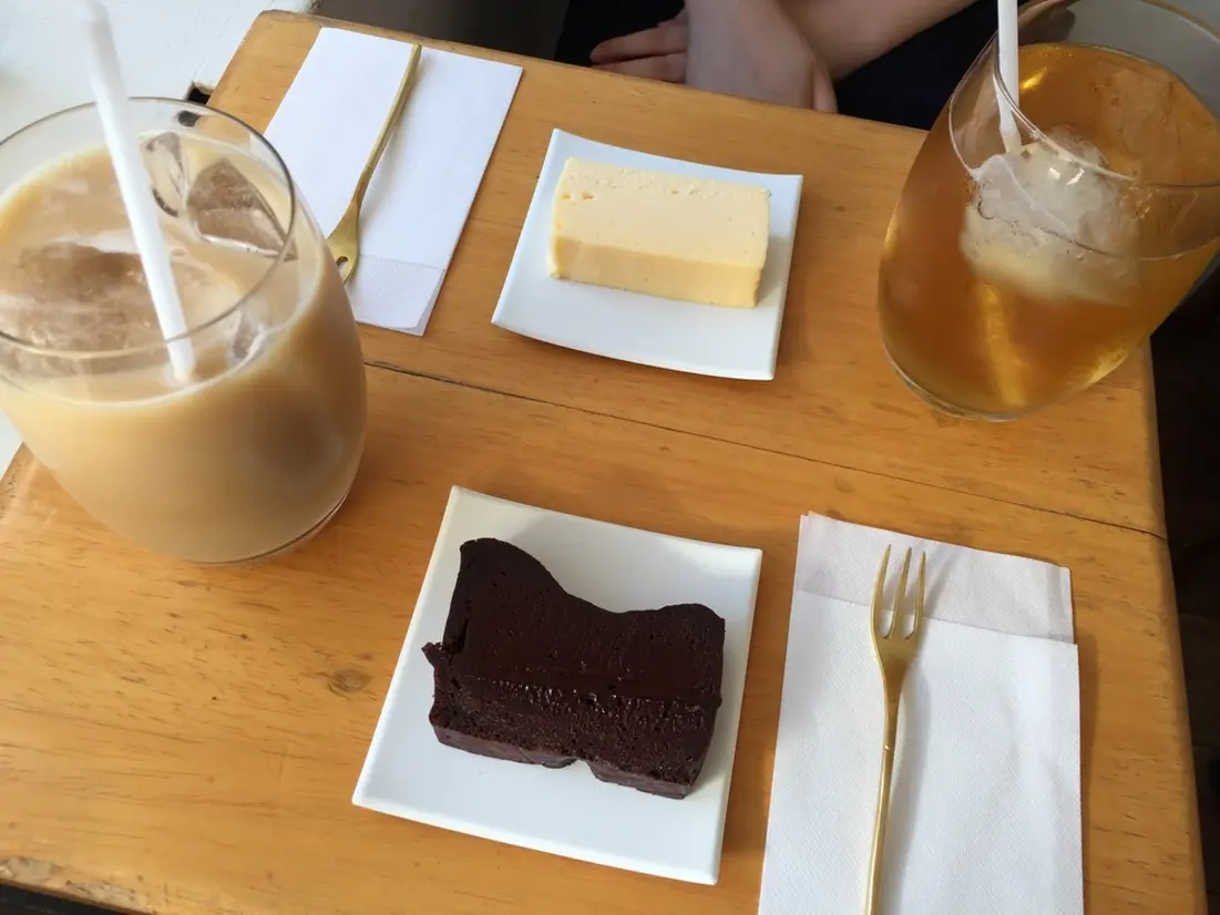 abeki（アベキ）　チーズケーキ　チョコレートケーキ