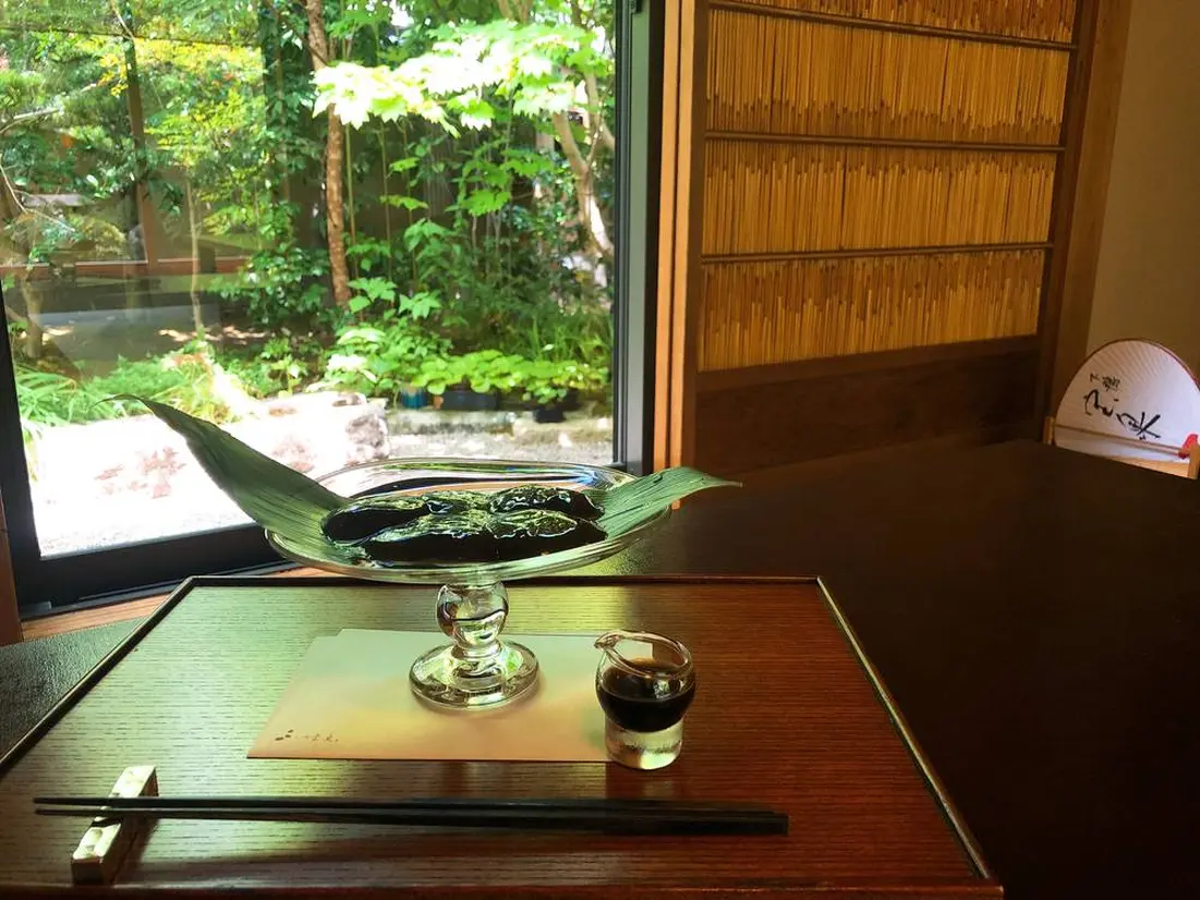 雨の京都 しっとり楽しむ 下鴨神社 銀閣寺 京都御苑のおすすめスポットをご紹介 Holiday ホリデー