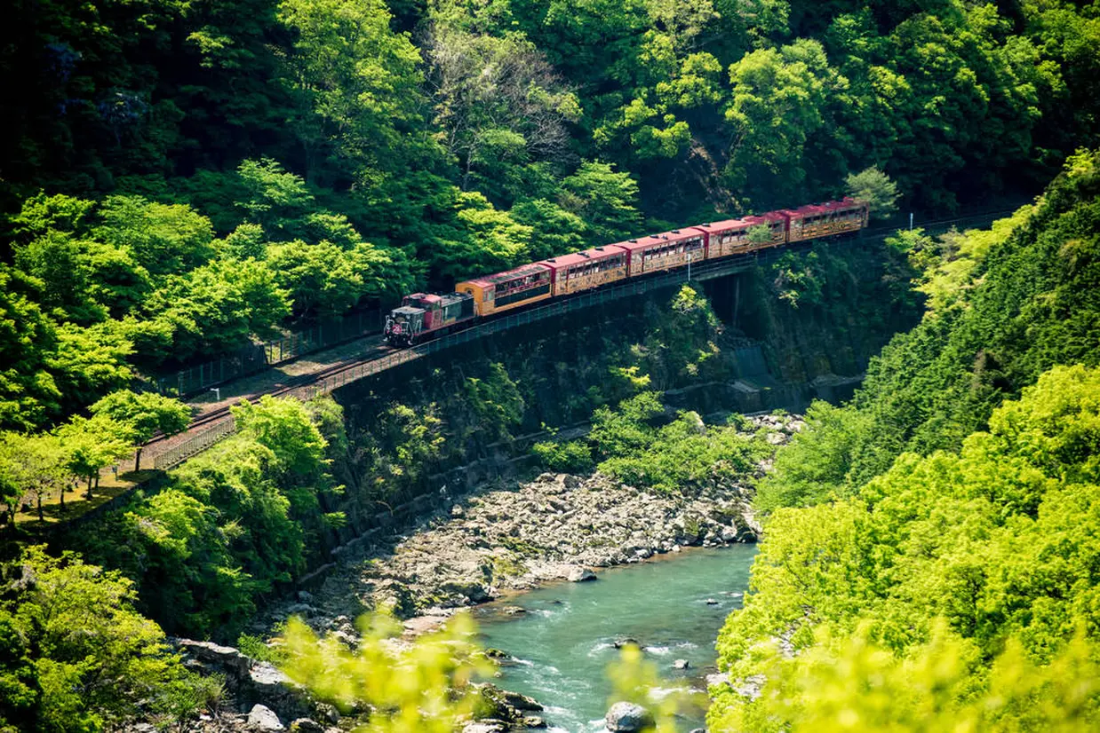 Sagano Romantic train（嵯峨野トロッコ列車）