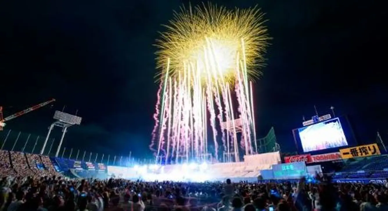 夜空を彩る12,000発の感動と音楽の祭典「神宮外苑花火大会」開催