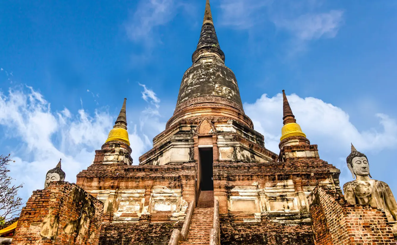 【タイ 観光スポット紹介】歴史的な寺院からアートまで！おすすめスポット32選のカバー画像