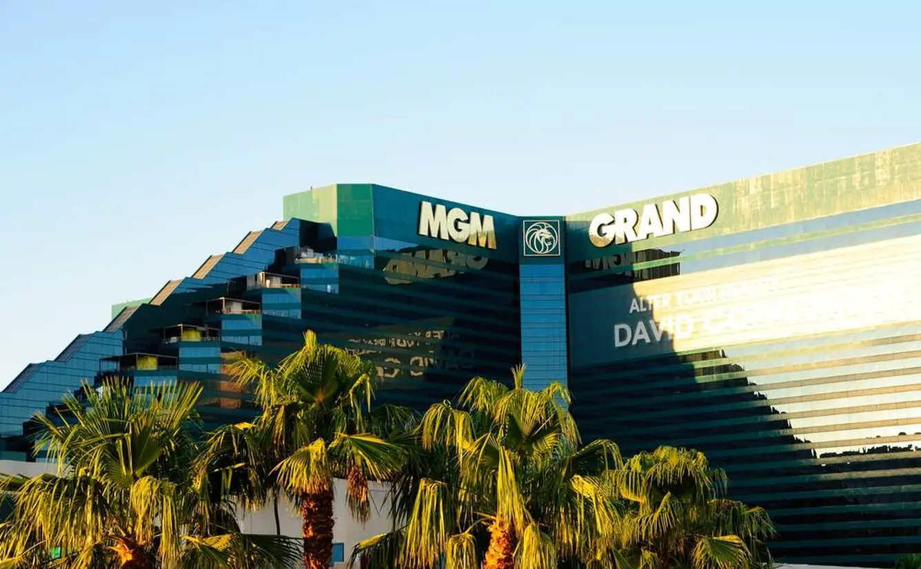 【MGMグランド（MGM Grand Las Vegas）の楽しみ方完全ガイド】まるでテーマパーク！1日中満喫できるメガリゾートホテルのカバー画像