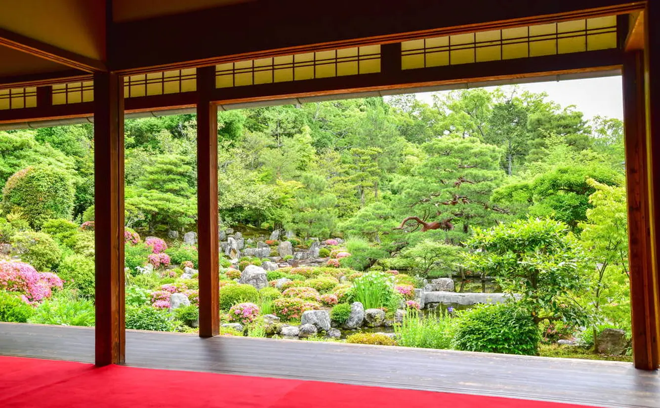 雨の京都 濡れずに安心 金閣寺 上賀茂神社 龍安寺のおすすめスポットをご紹介 Holiday ホリデー