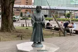 竹千代君銅像(静岡駅北口)