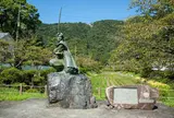 剣豪佐々木小次郎の像