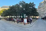 ドフィーヌ広場(Place Dauphine)