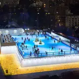 都内の屋外スケートで最大級かつ本物の氷！今年も「MIDTOWN ICE RINK」が開催