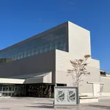 八戸市美術館