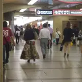 阪急サン広場