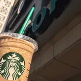 Starbucks Coffee 狎鴎亭駅店