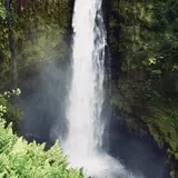 アカカ滝