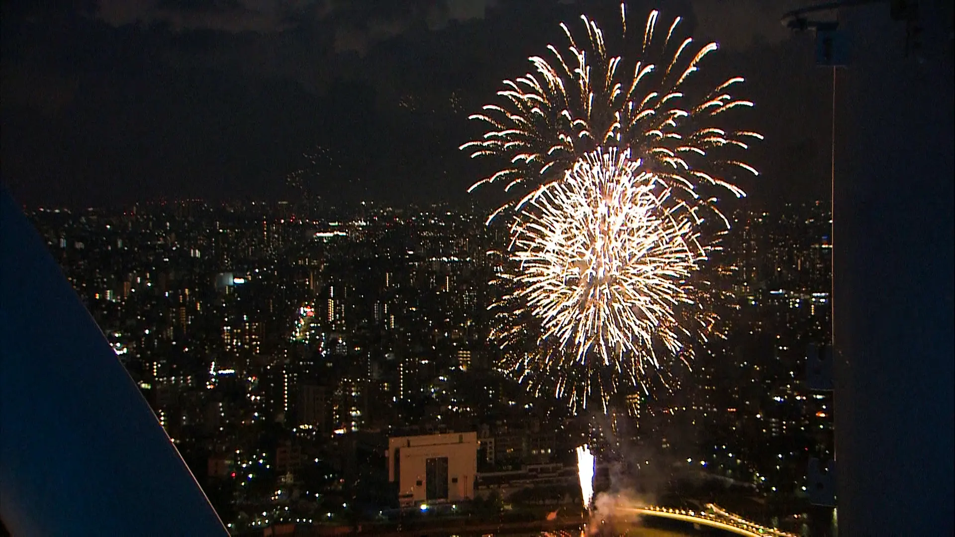 東京スカイツリータウン R で 未来につなぐバーチャル花火 を開催 夏の風物詩を体感しよう Holiday ホリデー