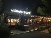 シェイクシャック 外苑いちょう並木店 （SHAKE SHACK）の写真・動画_image_246511