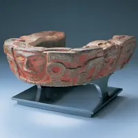 ユーゴ　 ベラクルス・メキシコ　600–900年　石、赤色顔料、変性黄鉄鉱　MIHO MUSEUM蔵