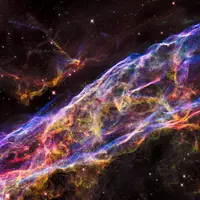 網状星雲　NASA, ESA, and the Hubble Heritage Team (STScI／AURA)