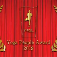 ヨガのイメージアップに貢献した人に贈られるアワード。2018年「ベスト・オブ・ヨギ」「ベスト・オブ・ヨギーニ」は、それぞれ片岡鶴太郎さん、友永淳子さんが受賞。