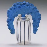 ルネ・ラリック《桑の実形栓付香水瓶》1920年 原型制作