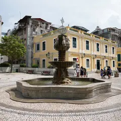 大堂前地（カテドラル広場）