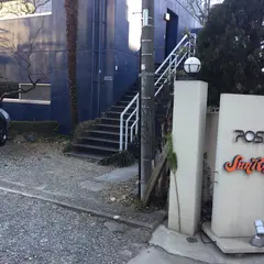 Hariqua（ハリックア）明治神宮前店