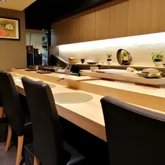 梅田 鮨 よこ田