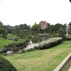 日本庭園と柏泉亭