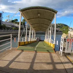 富浜港旅客船ターミナル（向島運航）