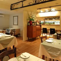 シェ・フジイ