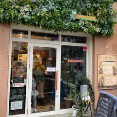 鳥のいるカフェ 浅草店