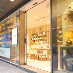 style table 新宿ミロードモザイク通り店