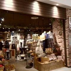 トゥーブロッサム イオンレイクタウンmori店