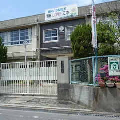 寝屋川市立第三中学校