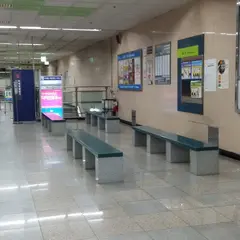 金蓮山駅/クムニョンサン駅/금련산역 