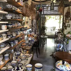 Las Pottery