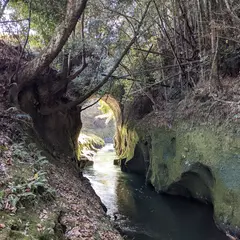 上鶴橋（天然アーチ橋）