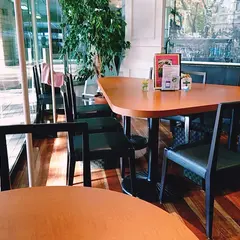 カフェ オードリー