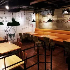 イタリア料理とワイン アルコ